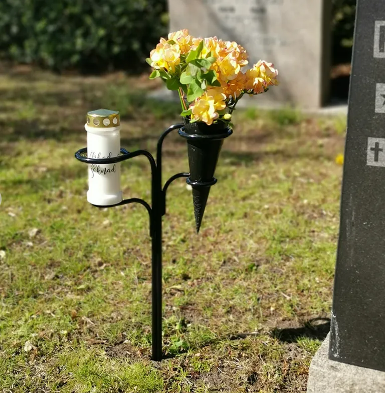 MINNELUND LYS OG VASEHOLDER (2) SPIRA